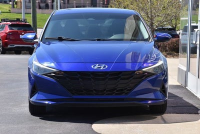 2022 Hyundai Elantra SE