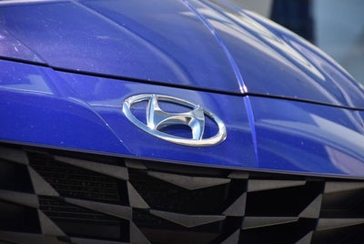 2022 Hyundai Elantra SE