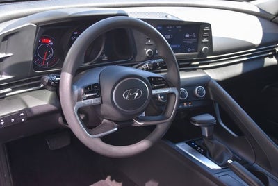 2022 Hyundai Elantra SE