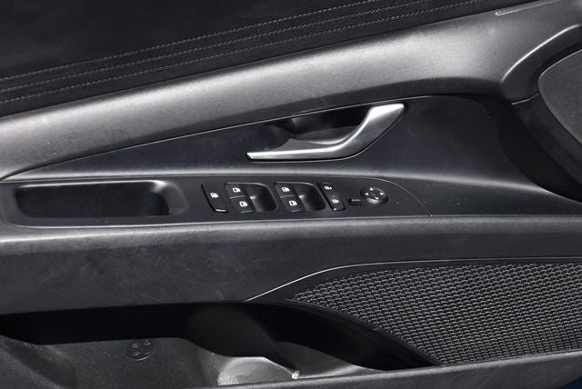 2022 Hyundai Elantra SE