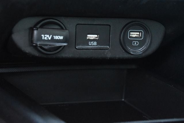 2022 Hyundai Elantra SE