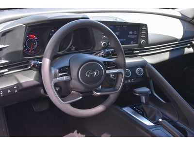2022 Hyundai Elantra SE