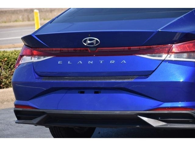 2022 Hyundai Elantra SE