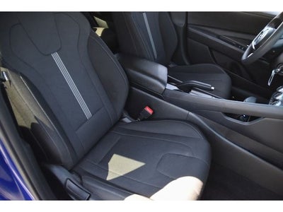 2022 Hyundai Elantra SE