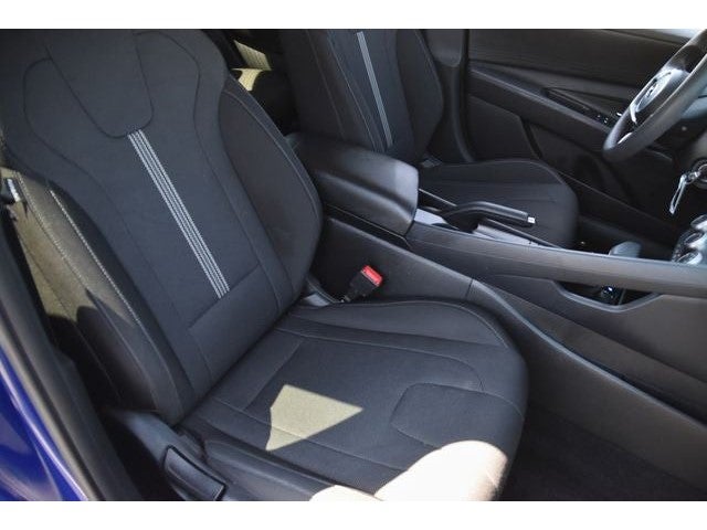 2022 Hyundai Elantra SE