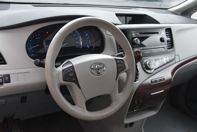 2013 Toyota Sienna XLE