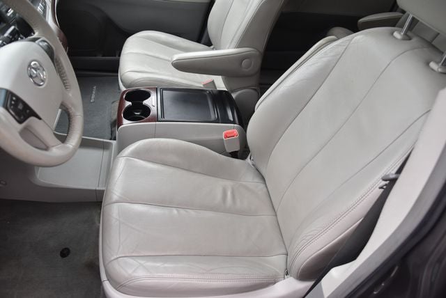 2013 Toyota Sienna XLE