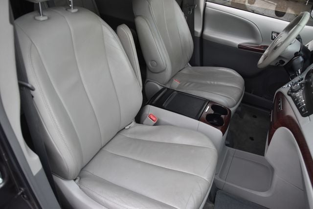 2013 Toyota Sienna XLE