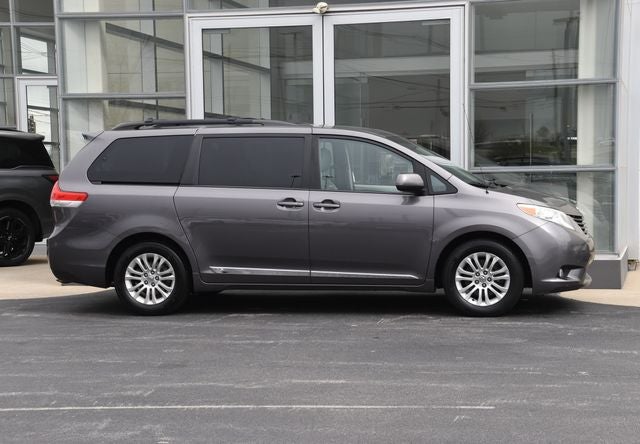 2013 Toyota Sienna XLE