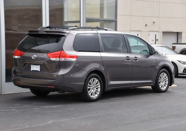 2013 Toyota Sienna XLE