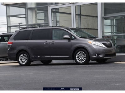 2013 Toyota Sienna XLE