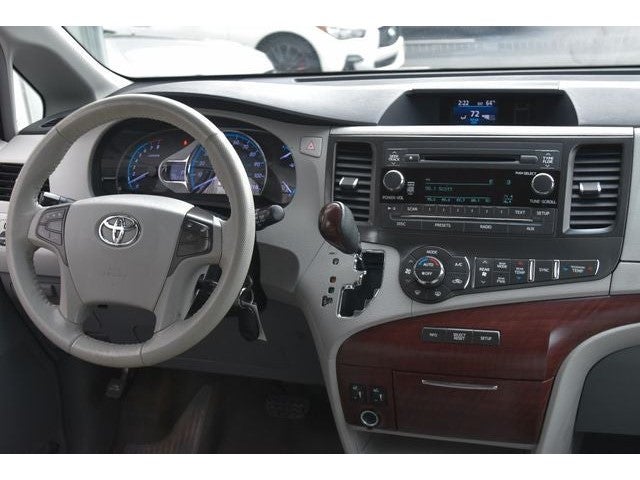 2013 Toyota Sienna XLE