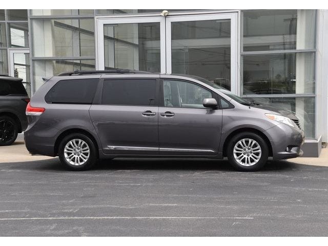 2013 Toyota Sienna XLE