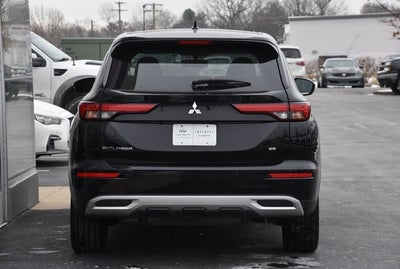 2024 Mitsubishi Outlander SE