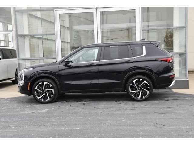 2024 Mitsubishi Outlander SE