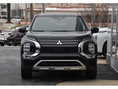 2024 Mitsubishi Outlander SE