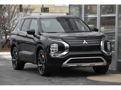 2024 Mitsubishi Outlander SE