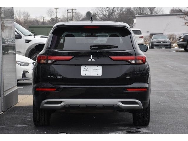 2024 Mitsubishi Outlander SE