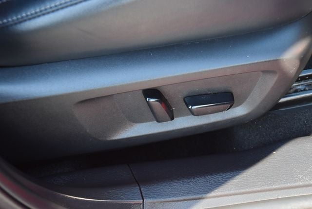 2023 Mitsubishi Outlander Base