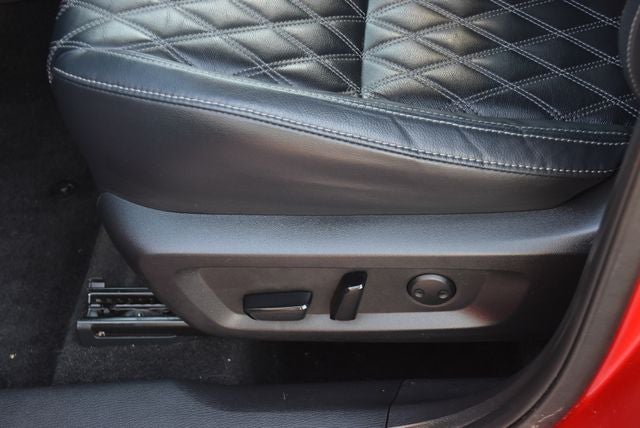 2023 Mitsubishi Outlander Base