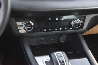 2023 Mitsubishi Outlander Base