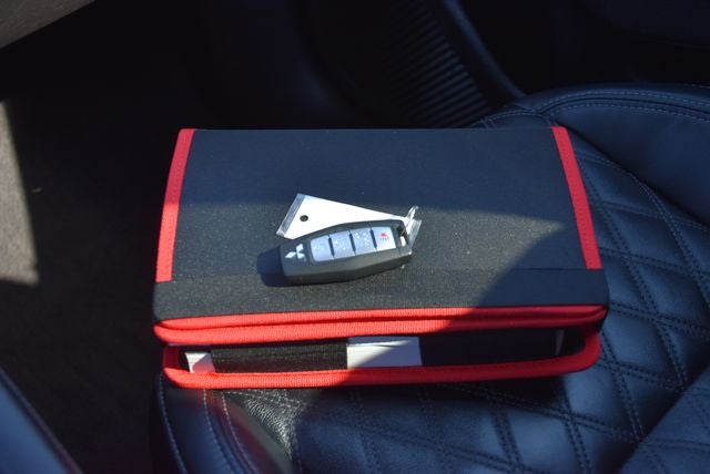 2023 Mitsubishi Outlander Base