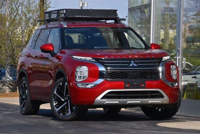 2023 Mitsubishi Outlander Base