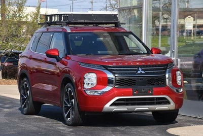 2023 Mitsubishi Outlander Base