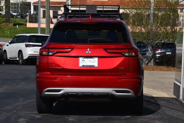 2023 Mitsubishi Outlander Base