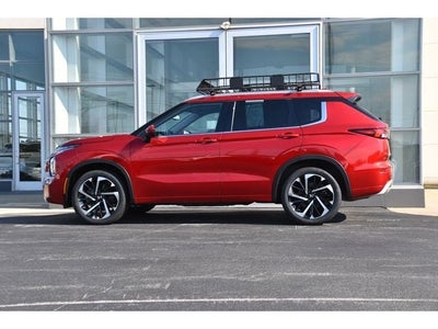 2023 Mitsubishi Outlander Base
