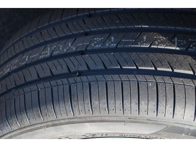 2023 Mitsubishi Outlander Base