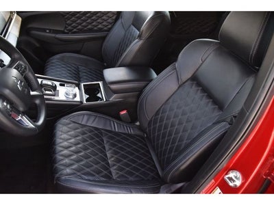 2023 Mitsubishi Outlander Base