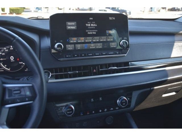 2023 Mitsubishi Outlander Base