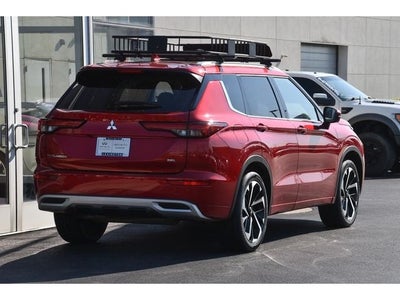 2023 Mitsubishi Outlander Base