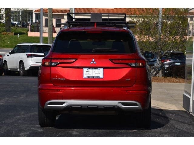 2023 Mitsubishi Outlander Base