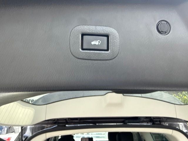 2023 INFINITI QX80 LUXE 4WD