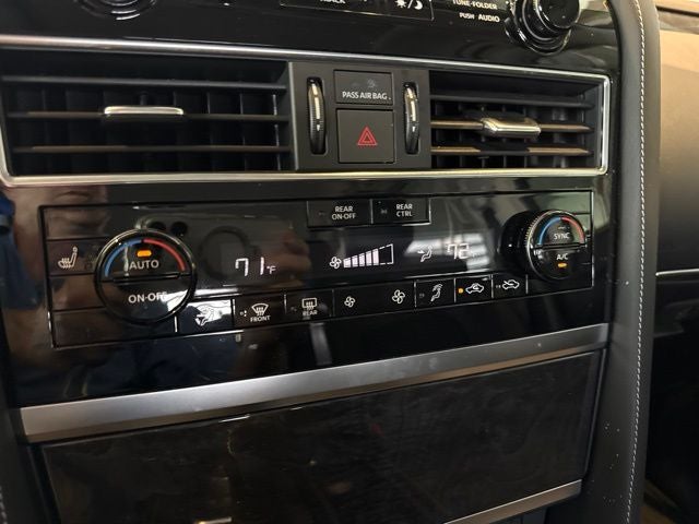 2023 INFINITI QX80 LUXE 4WD