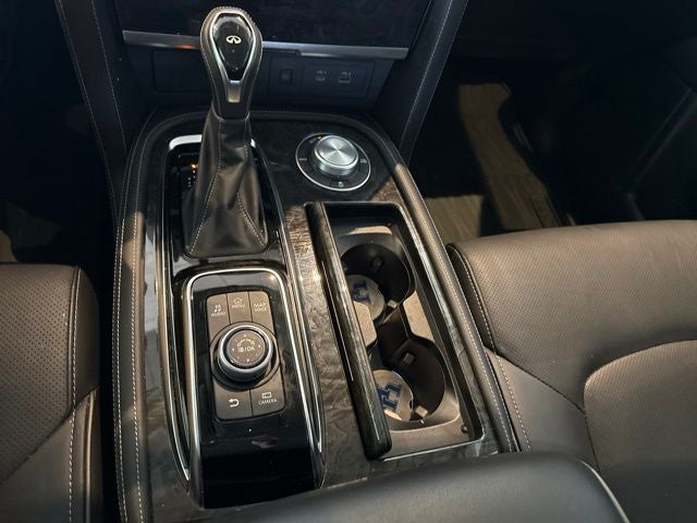 2023 INFINITI QX80 LUXE 4WD