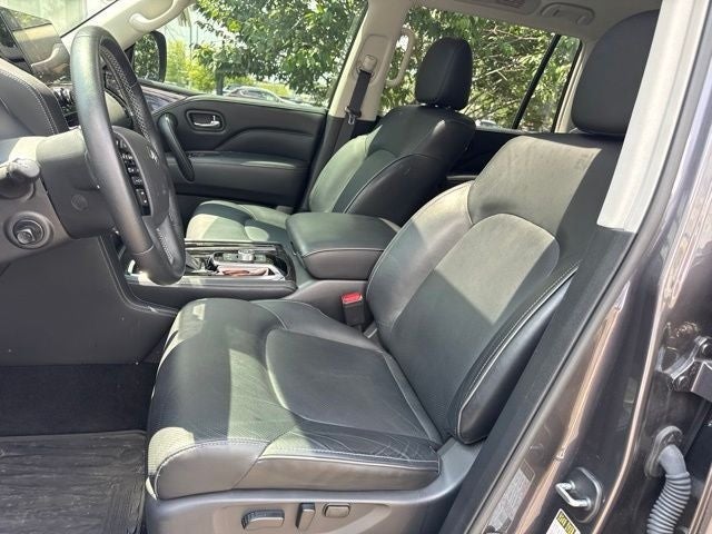 2023 INFINITI QX80 LUXE 4WD