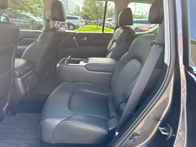 2023 INFINITI QX80 LUXE 4WD