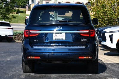 2022 INFINITI QX80 LUXE 4WD