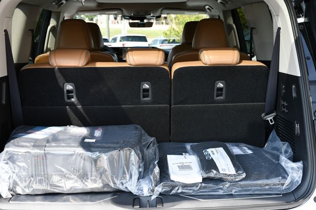2027 INFINITI QX80 Luxe 4WD