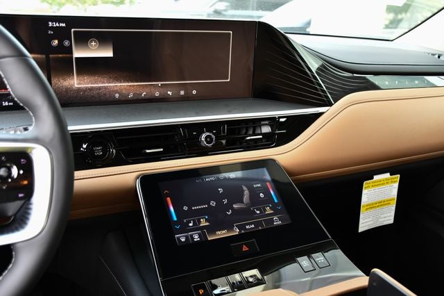2027 INFINITI QX80 Luxe 4WD