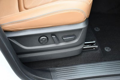 2027 INFINITI QX80 Luxe 4WD