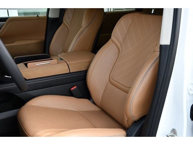 2027 INFINITI QX80 Luxe 4WD