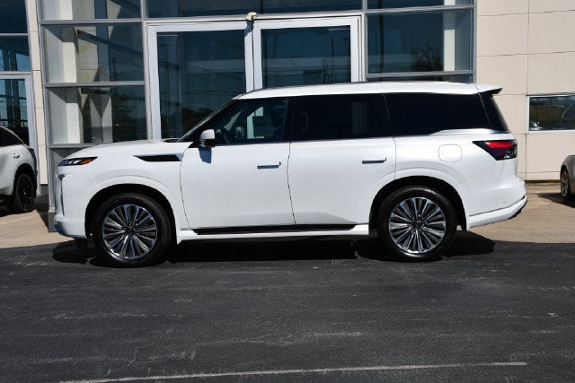 2027 INFINITI QX80 Luxe 4WD