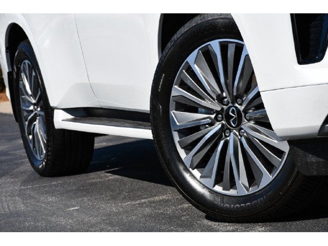 2027 INFINITI QX80 Luxe 4WD