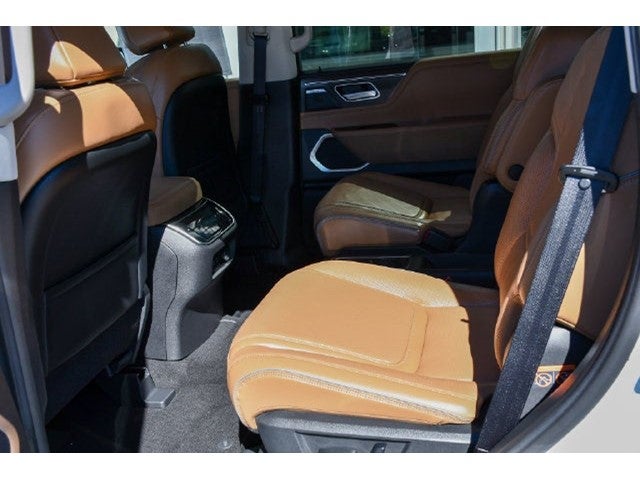 2027 INFINITI QX80 Luxe 4WD