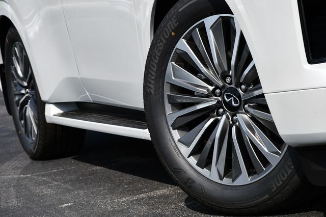 2027 INFINITI QX80 Luxe 4WD