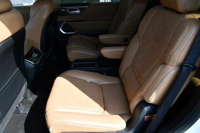 2027 INFINITI QX80 Luxe 4WD